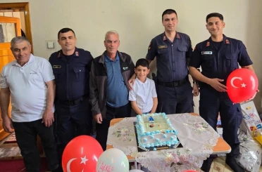 Şehit Uzman Çavuş Ali Cevizci’nin oğluna doğum günü sürprizi