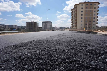 Şehitkamil’de 6 ayda 165 bin ton asfalt serildi 