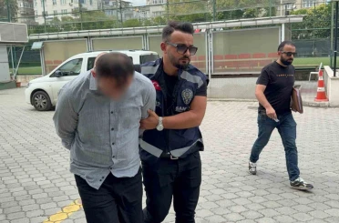 Semt pazarında genç kadına elle tacize gözaltı 