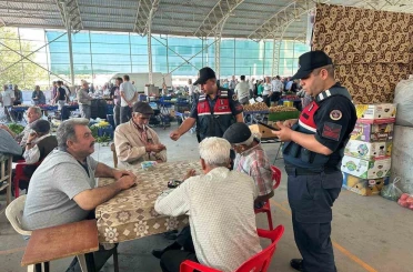 Semt pazarında vatandaşlara dolandırıcılık uyarısı 