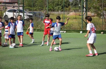 Şenol Ünlü: "Futbol okulları ticarethaneye döndü" 