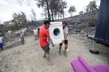 Seydikemer’de yangının yaraları sarılıyor
