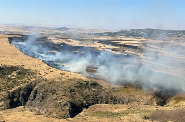 Seyitgazi’de 3 köye yayılan yangına havadan ve karadan müdahale sürüyor 