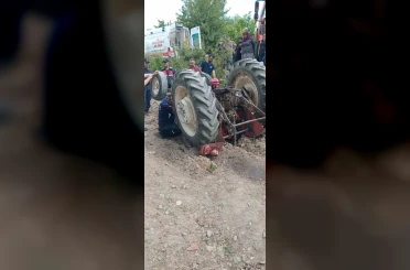 Seyitgazi’de yaşlı adam ters dönen traktörün altında kaldı 