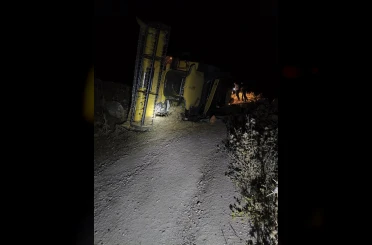Siirt’te biçerdöver devrildi, sürücü yaralandı 