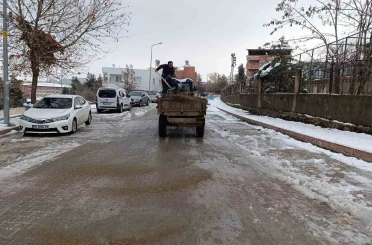 Siirt’te buzlanmaya karşı çalışmalar devam ediyor