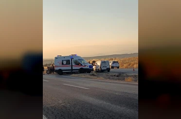 Siirt’te otomobil ile traktör çarpıştı: 2 yaralı 