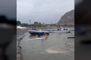 Silifke’de fırtına tekneleri batırdı 