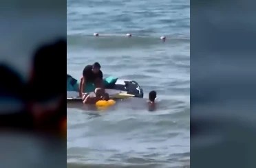 Silivri’de denizde boğulma tehlikesi geçiren vatandaş kurtarıldı 