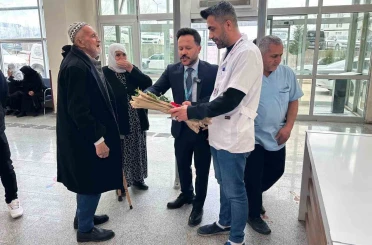 Silvan’da Yaşlılar Haftası’nda hastaneye gelen yaşlılar yalnız bırakılmadı 