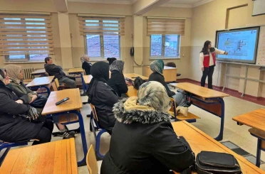 Simav’da gıda işletmesi çalışanlarına özel hijyen eğitimi 