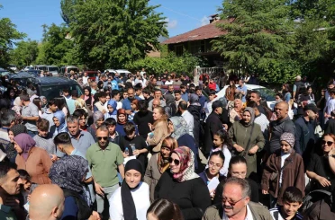Sınava gireceği merkezi karıştıran öğrenci son anda sınava yetiştirildi 