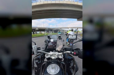 Sınava gireceği okulu karıştıran öğrenciyi motosikletli polisler yetiştirdi 