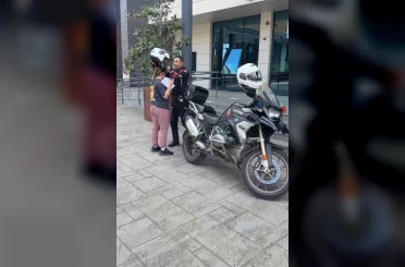 Sınava yetişemeyen adayın imdadına polis yetişti 