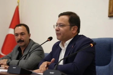 Sındırgı Belediye Başkanı Sak’a gazetecilerden büyük tepki 
