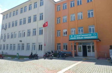 Sındırgı’da deprem nedeni ile MYO’da dersler uzaktan eğitim 