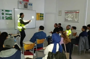 Sinop’ta sürücü adaylarına trafik eğitimi 