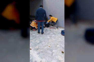 Sinop’ta yüksekten düşen genç yaralandı 