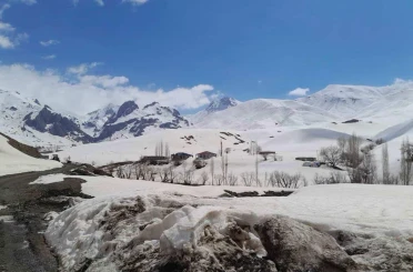 Şırnak’ta karla mücadele devam ediyor 