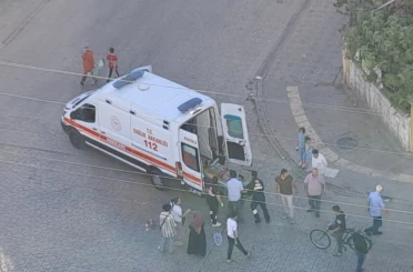 Şişe üzerinden geçti, dengesini kaybederek düşüp yaralandı 