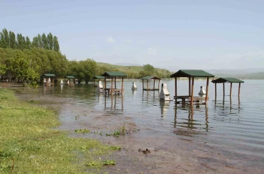 Sivas ile Giresun’un arasında yer alan 64 km’lik baraj dolup taştı 