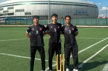 Sivaslı sporcular milli takım yolunda 