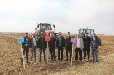 Sivas’ta 5 farklı ekmeklik buğday, pilot bölgede toprakla buluşturuldu 