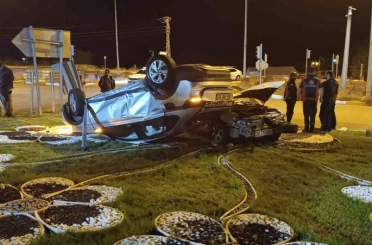 Sivas’ta iki otomobil çarpıştı, sürücüleri yaralandı 