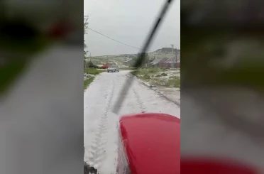 Sivas’ta kuvvetli dolu yağışı beraberinde sele neden oldu 