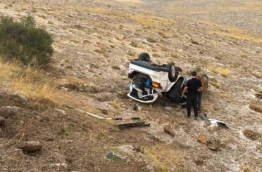 Sivas’ta takla atan otomobilde 2 kişi yaralandı 