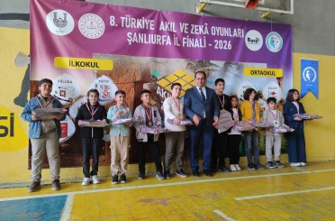Siverekli öğrenciler zeka oyunları turnuvasında dereceye girdi 