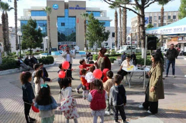 Söke’de Belediye Meydanı renkli görüntülere sahne oldu 