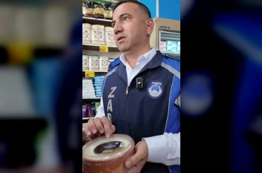 Son kullanma tarihi geçmiş yoğurdu satan esnaf, ’sabah kaldırın demiştim’ diye kendini savundu 