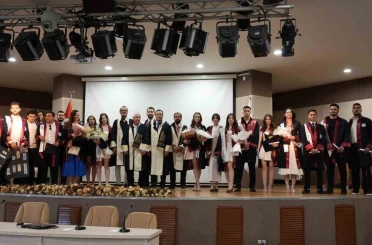 Sporun geleceğine yön verecek gençler diplomalarını aldı 