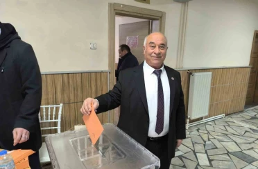 Şuhut’ta şoförler ve otomobilciler esnafı sandık başına gitti 