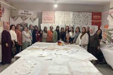 Sultandagı Halk Eğitim Merkezi’nde yılsonu sergisi açıldı 