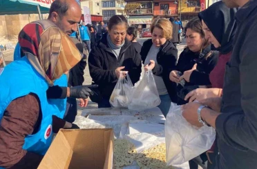 Sultandağı’nda Gazze yararına hayır çarşısı kuruldu 
