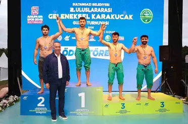 Sultangazi’de 2. Uluslararası Karakucak Güreş Turnuvası düzenlendi
