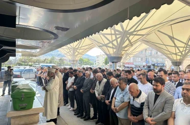 Tabancayla kendisini vuran şahıs toprağa verildi 