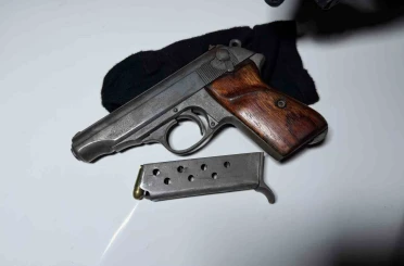 Tabancayla yakalanan şahıs gözaltına alındı 