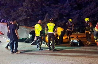 Takla atan araçta 2 kişi yaralandı 