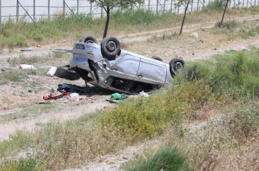Takla atan otomobildeki 8 yaşındaki çocuk hayatını kaybetti