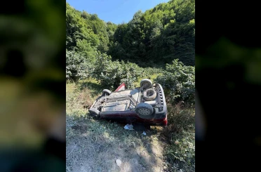 Takla atan otomobilden sağ çıktı 
