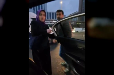 Taksici trafiği yoğun buldu, aldığı yolcuyu tekrar indirdi 