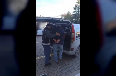 Taksiden yolcu yerine 3 kaçak göçmen çıktı 