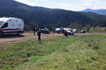 Tamir etmeye çalıştığı aracının altında kalan şahıs hayatını kaybetti 