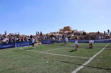 Tarih ve tenis buluştu: "1. Zerzevan Cup" lansmanı tarihi Roma garnizonunda yapıldı 