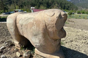 Tarihi eser operasyonunda Roma dönemine ait aslan heykeli ele geçirildi 