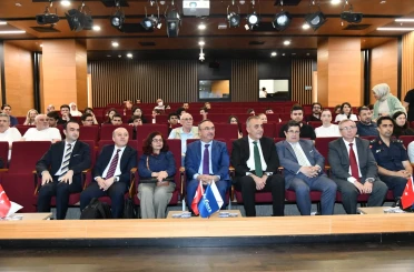 "Tarihin İzinde Tekirdağ" konferansında kentin tarihi gelişimi, kültürel mirası ve stratejik önemi anlatıldı 