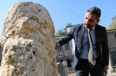 Tarihteki ilk kral Sargon’un iki heykeli Diyarbakır Müzesi’nde ziyarete açıldı 